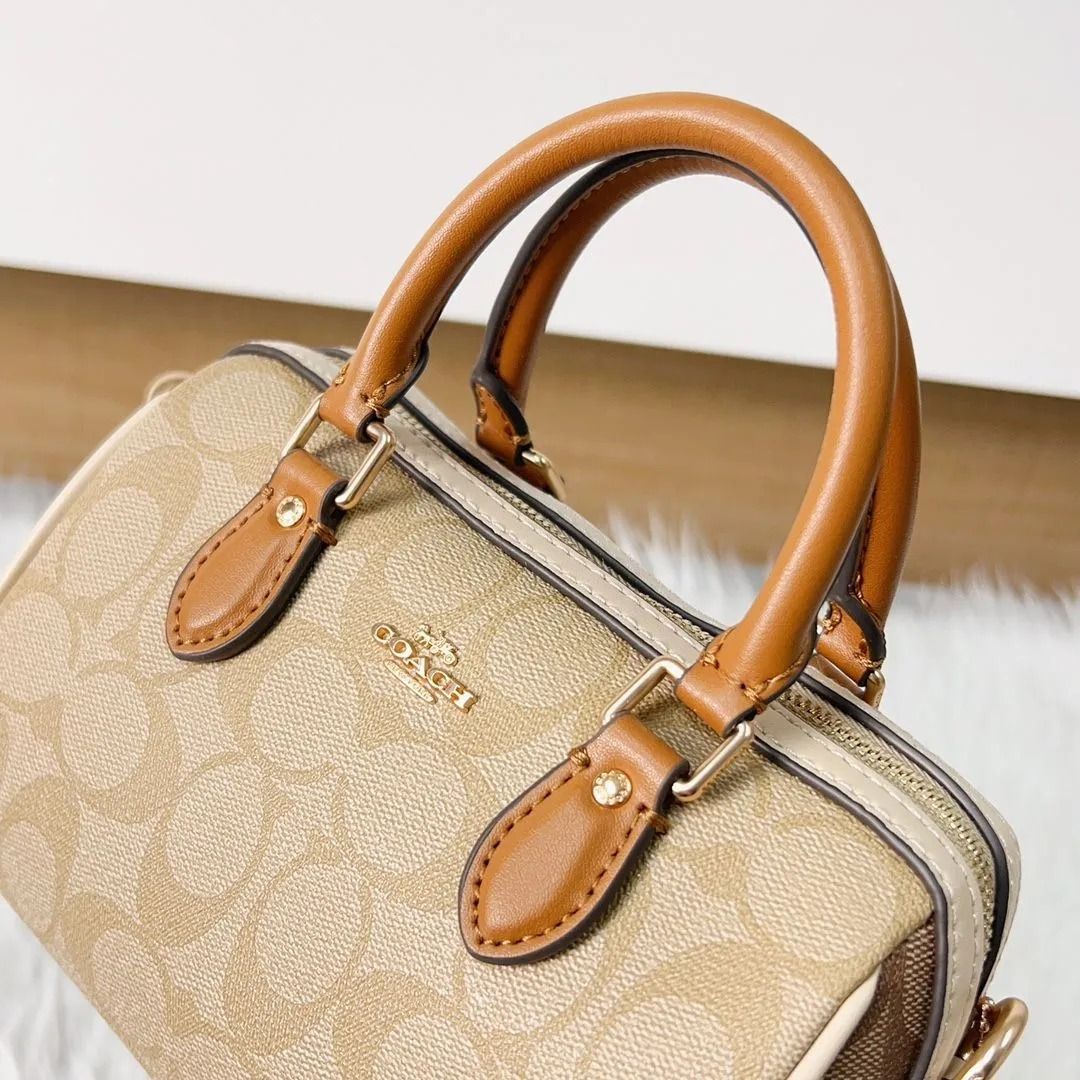 COACH CR244 Mini Rowan ボストンバッグ　レディース シグネチャー キャンバス カーキ　可愛い　アウトレット品　