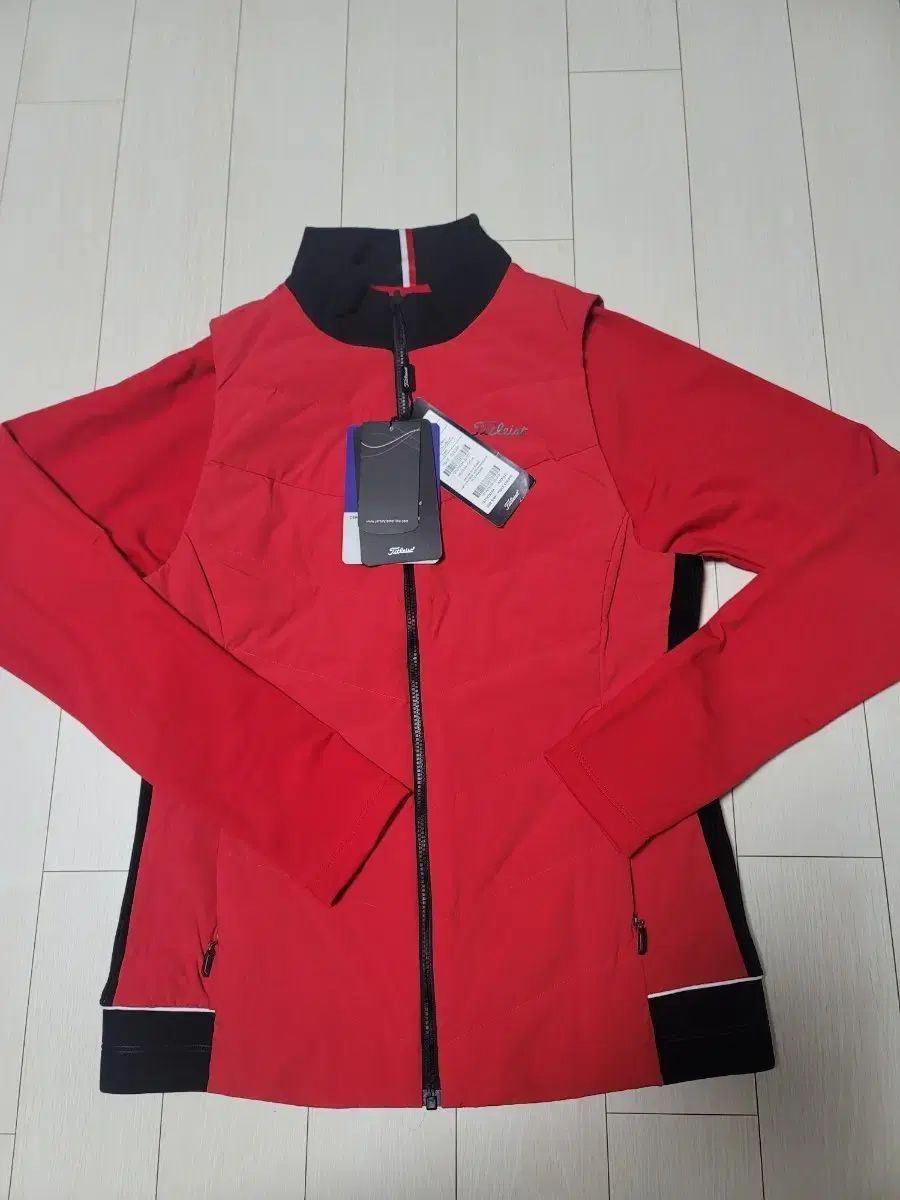 Titleist タイトリスト レディース ゴルフ ウィンドブレーカー レッド