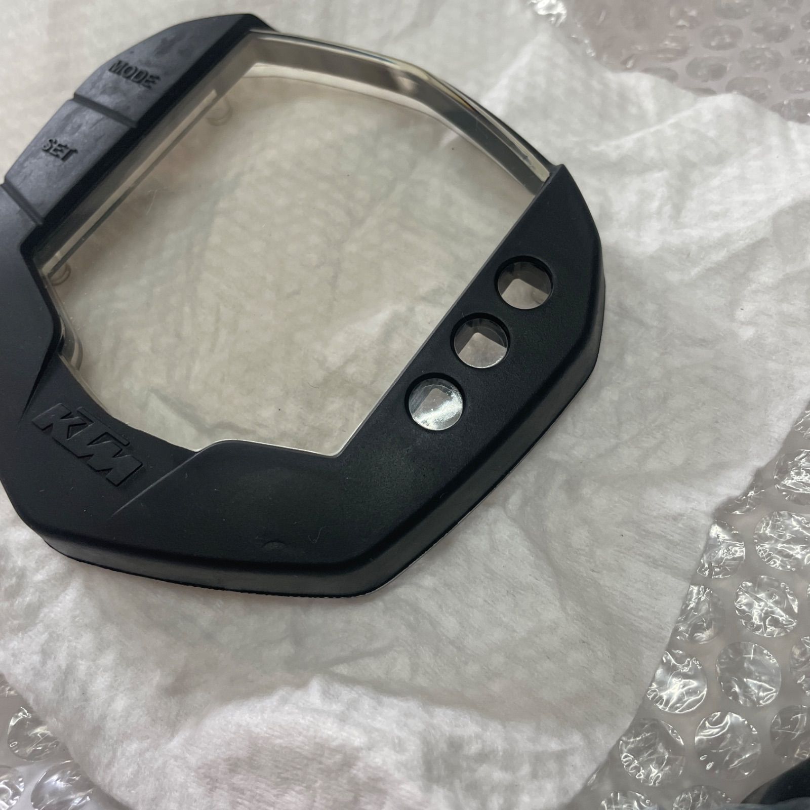 ktm duke インド純正メーターカバー125 200 390 値下げしません ktm duke rc 純正メーターカバー 125 200 390 - メルカリ