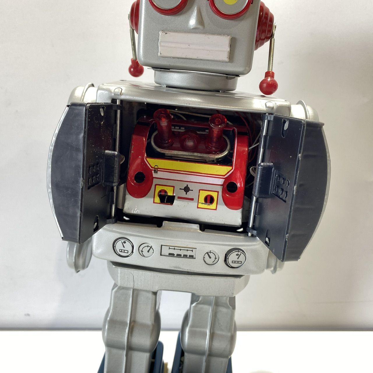 スペースウォークマン SPACE WALKMAN ブリキ ビンテージ おもちゃ SPACE WALK MAN ブリキロボット 動作不可 破損あり｜トレファク