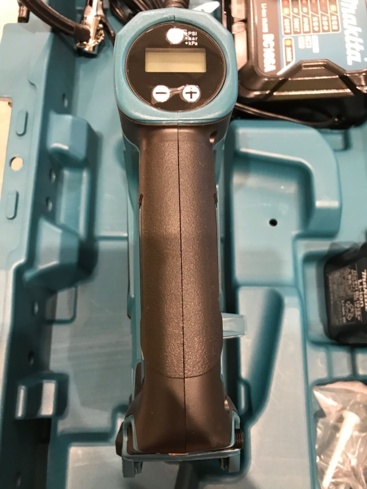 makita 充電式空気入れ