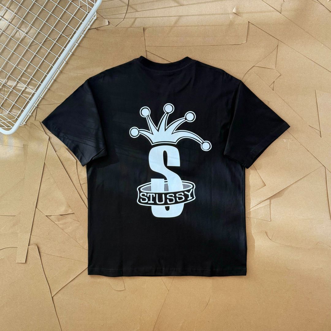 全国どこでも送料無料！ Stussy ステューシー ステューシー クラウン柄 レタープリント トップス