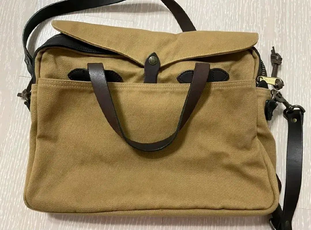 【雷市場（ポンジャン）商品韓国直送】FILSON(フィルソン) 256 トートバッグ tan