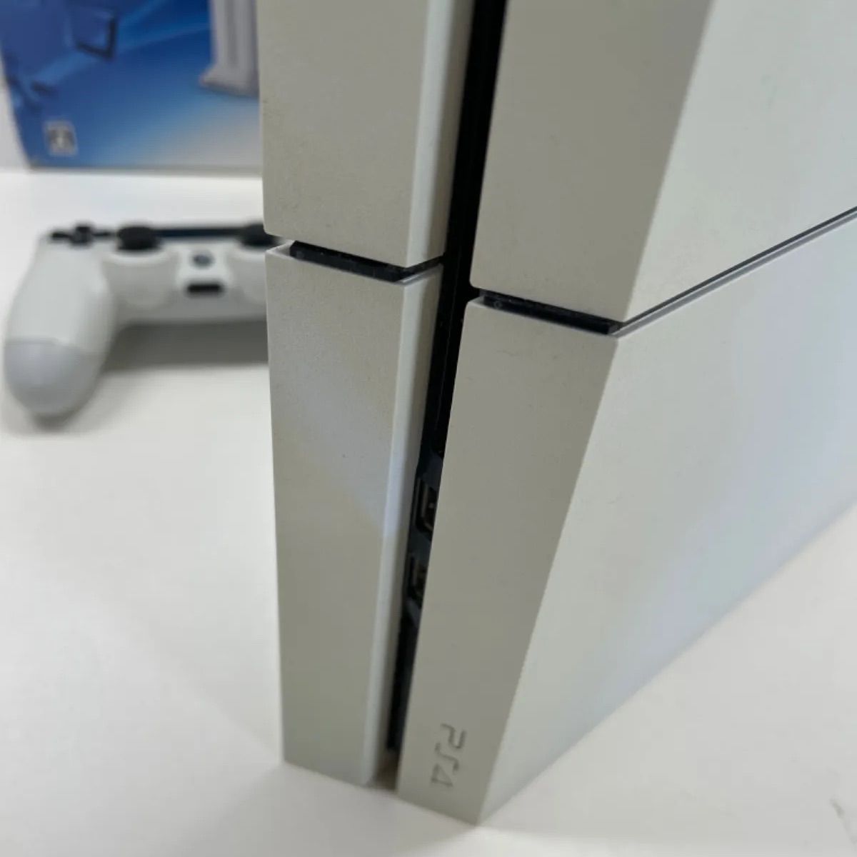 ps4本体　ホワイト PlayStation 4 (プレイステーション4) グレイシャー・ホワイト 500GB