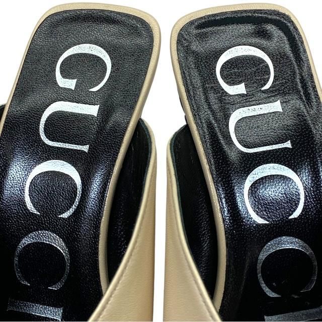 Gucci オープントゥミュール 、ベージュ・グレー Gucci オープントゥミュール 、ベージュ・グレー