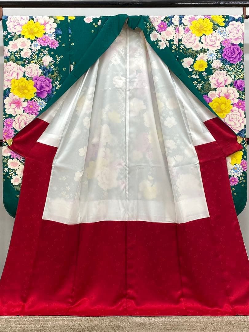 振袖 豪華 刺繍 金彩 紋意匠 身丈169cm 躾糸付き MO2782 - メルカリ