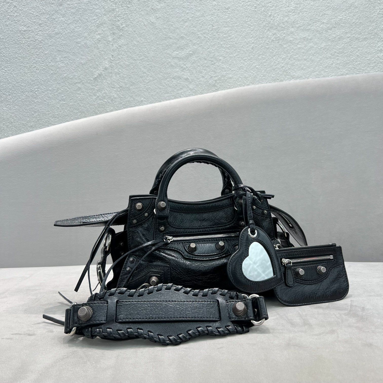 BALENCIAGA 2WAY ショルダーバッグ ザ ファースト シティ レザー  