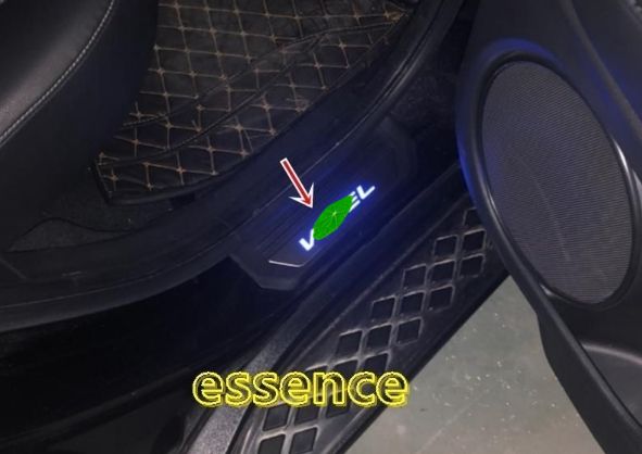 元の長くなったスレッショルドストリップ ホンダ ヴェゼル ハイブリット カスタム パーツ アクセサリー LEDライト付きTZ1223