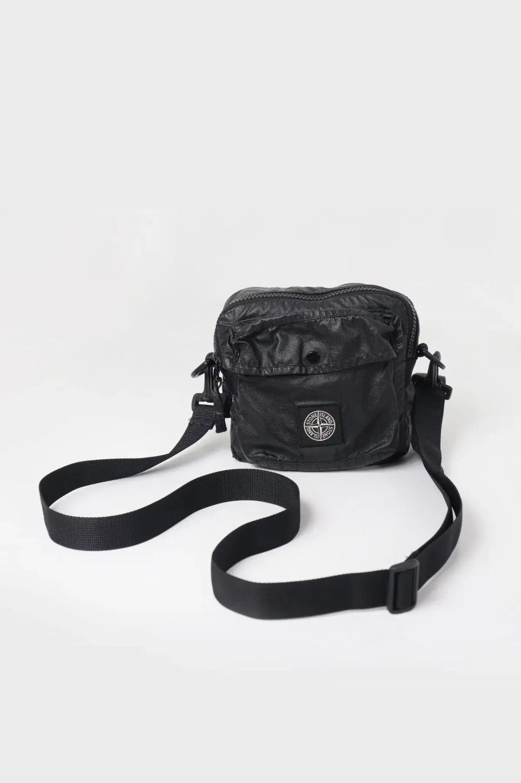 Stone island ストーンアイランド 斜めがけバック ブラック ストーン
