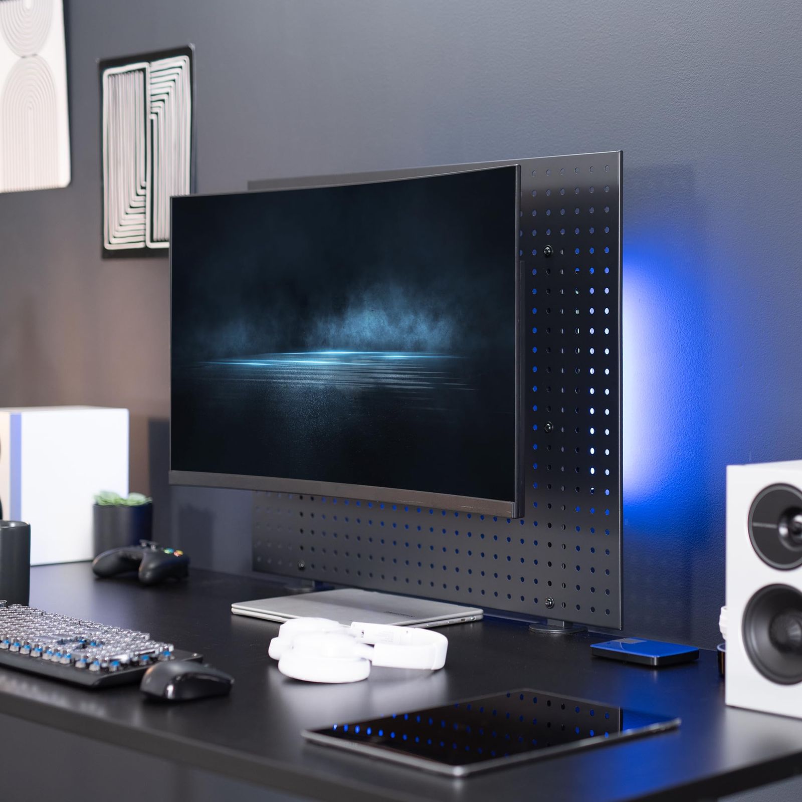 VIVO 連結式シングルモニターペグボードマウント 最大32インチのスクリーンと厚さ0.25インチまでのペグボードに対応 穴間隔1インチ ブラック マウントPB1 MOUNT-PB1