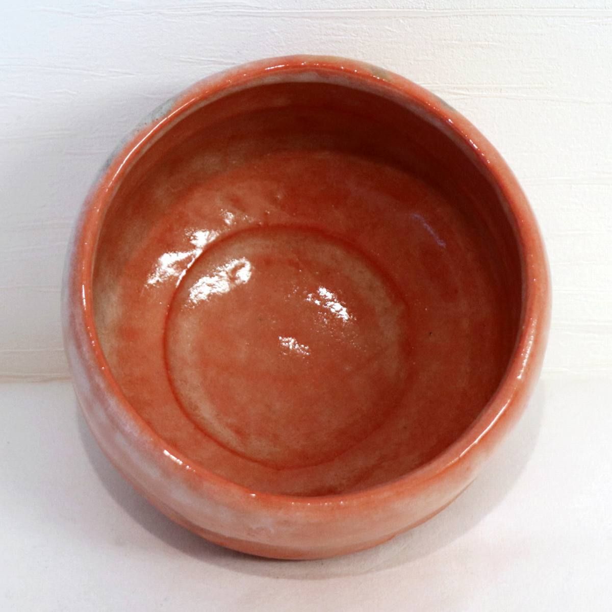 逢絢亭・茶道具 茶碗 平茶碗 楽焼 赤楽 松楽窯 紙箱入り 逢