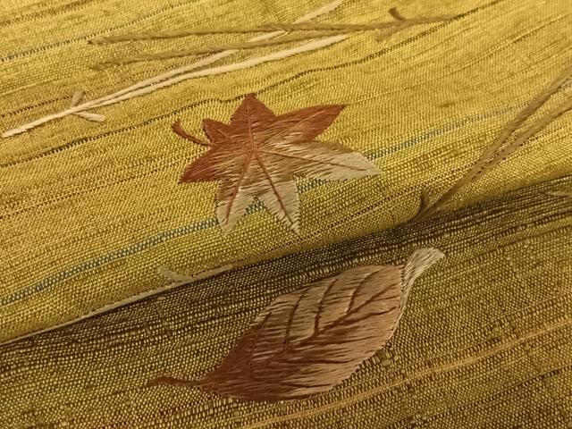 総刺繍 吹き寄せ文