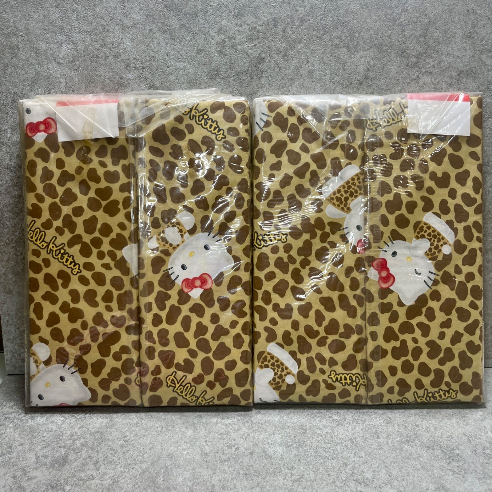 速い船積できます! ハローキティ 寝具 平成レトロ ♥デッドストック品 レオパード ヒョウ柄 掛ふとんカバー 敷ふとんカバー 枕カバー さくらんぼ サンリオ 業界最安値の30%OFF～50%OFF!! 