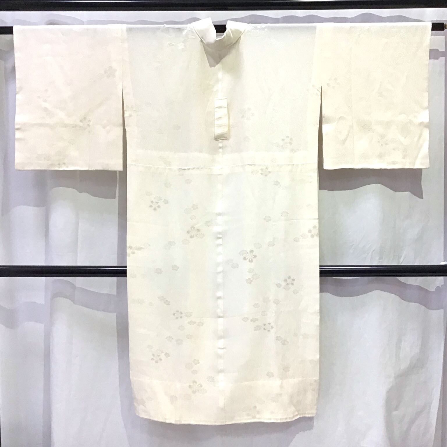 着物 襦袢 花 白地 正絹 No.200701-1356 梱包サイズ60 WWW_WOWDIGSITE_COM