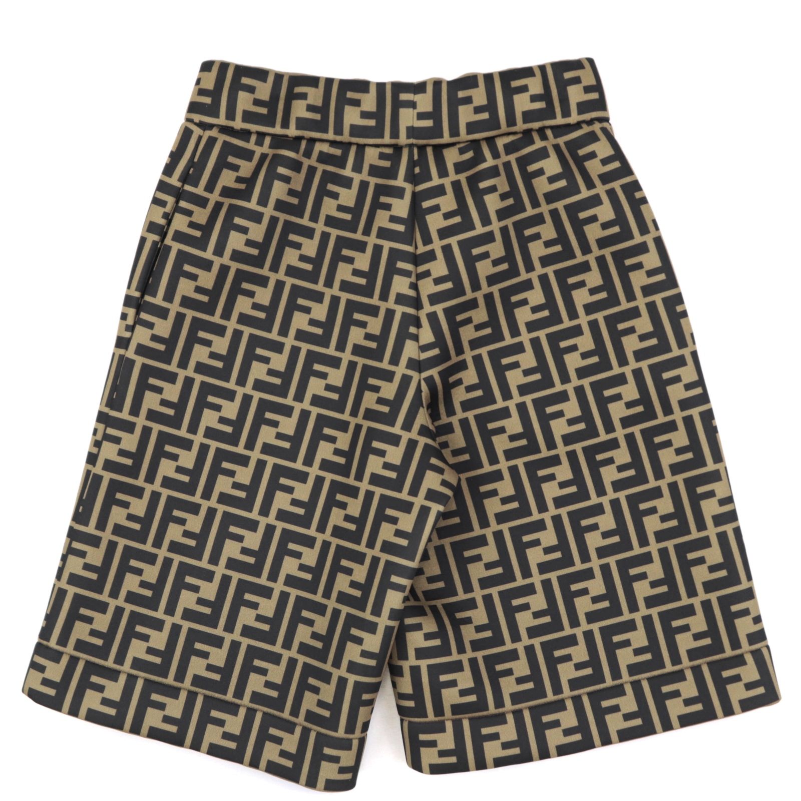 FENDI フェンディ　ショートパンツ　ズッカ柄　ブラウン　中古　S~M FENDI フェンディ ショートパンツ ズッカ柄 ブラウン 中古 S~M