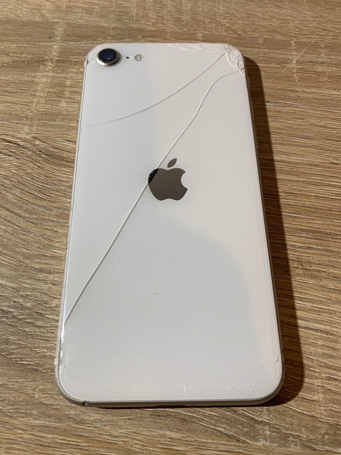 6111 iPhone SE 第三世代 64GB ホワイト - メルカリ