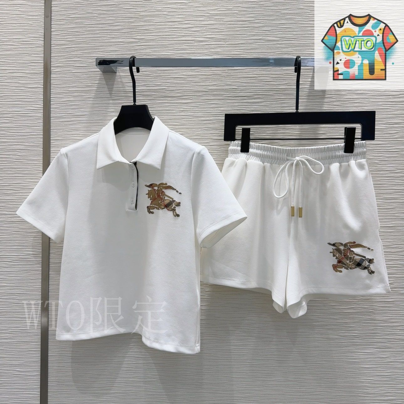 バーバリー★バーバリー　ポロシャツとパンツセットアップ 美品】Burberry バーバリー ポロシャツとパンツセット 18M