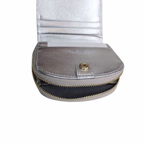 新品 ear PAPILLONNER シンプルラウンド折り財布 シルバー 未使用品 ear PAPILLONNER イア パピヨネ シンプルラウンド折り