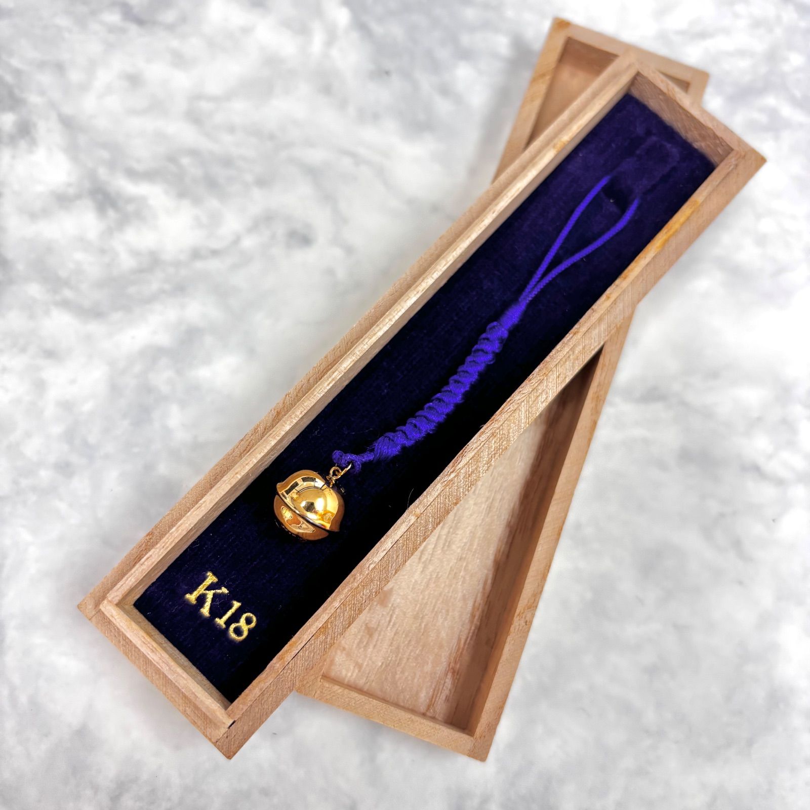 美品⭐️18金/幸運の鈴】 使用貴金属 K18刻印あり 中に小玉ありスズが 