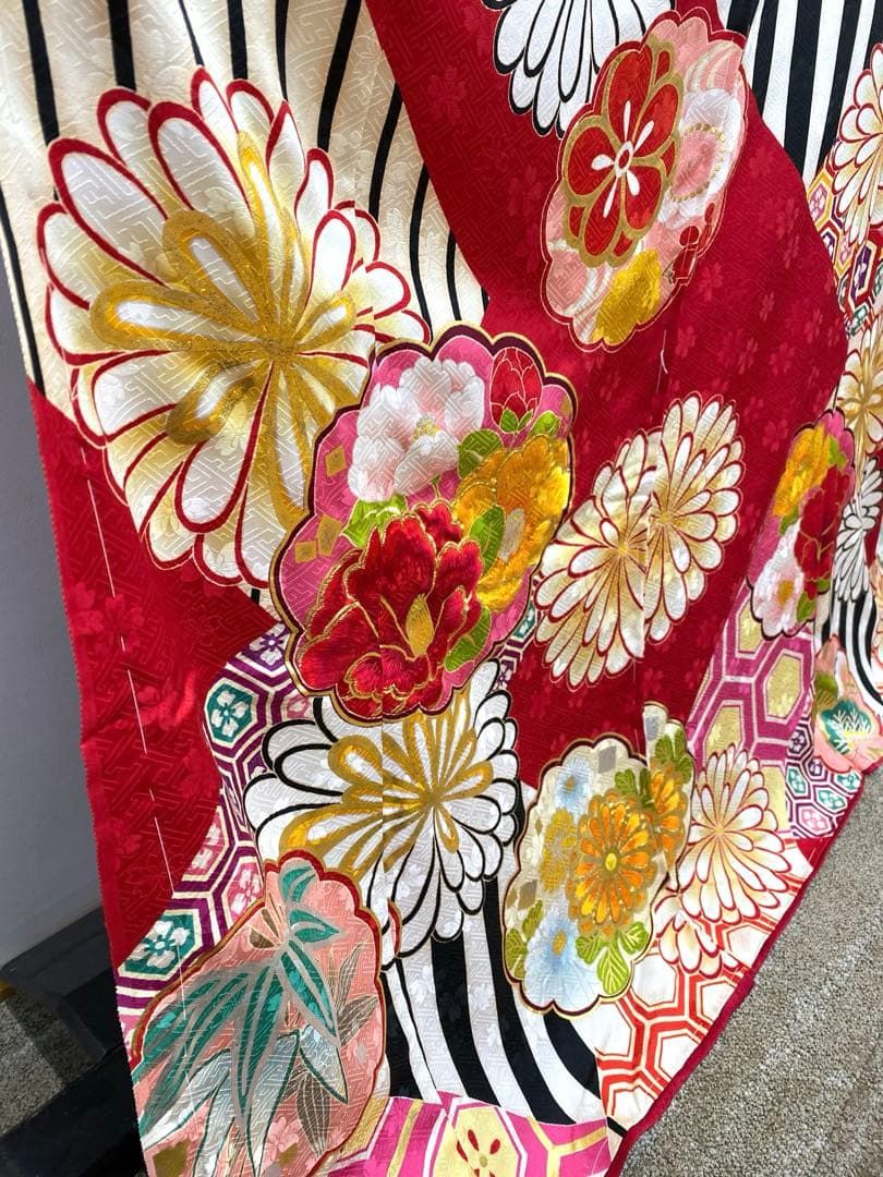 メーカー品振袖 紫野 仮絵羽 舞台衣装 刺繍 金彩 正絹 未仕立て品 八掛 