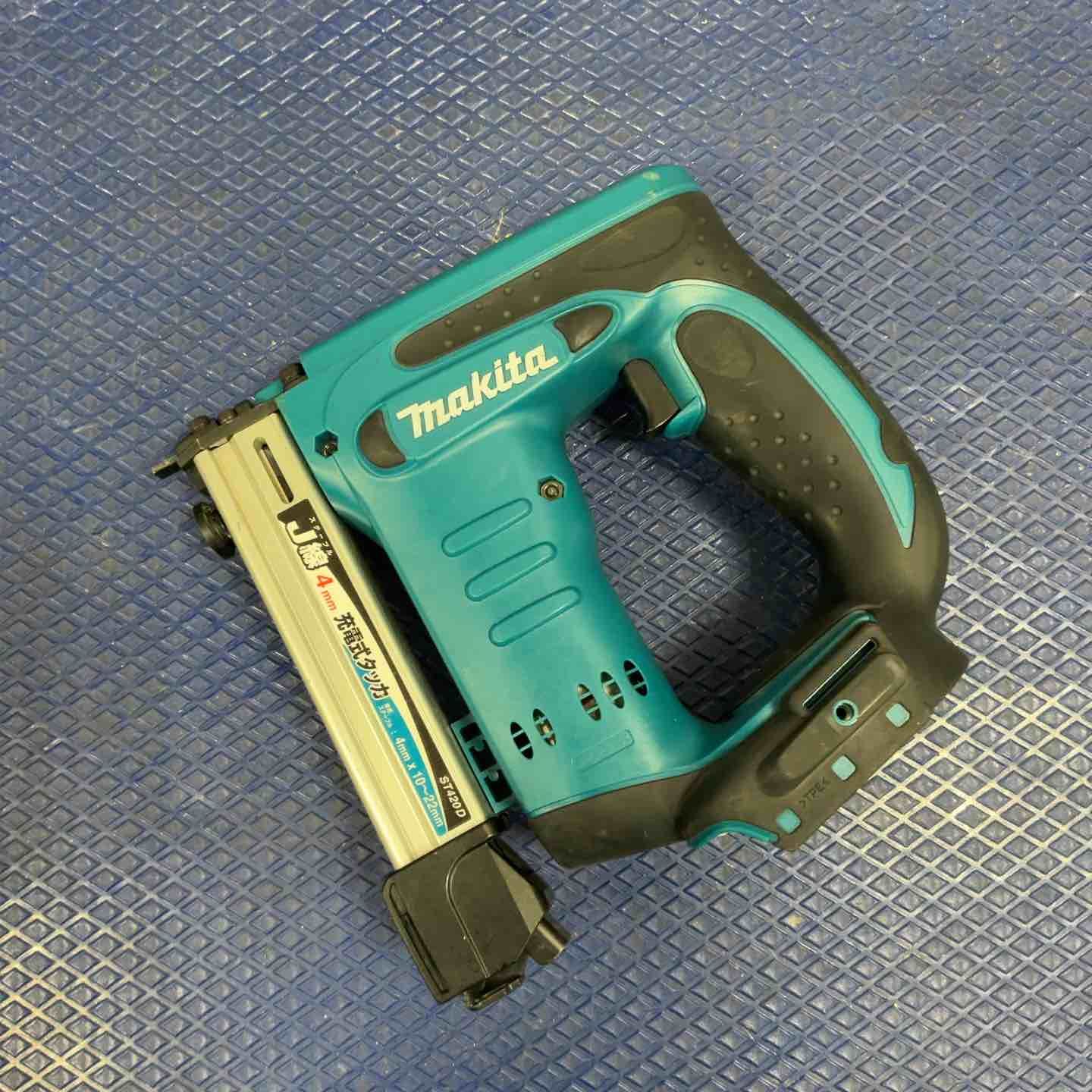 マキタ makita コードレスタッカ ST420DZK 草加店
