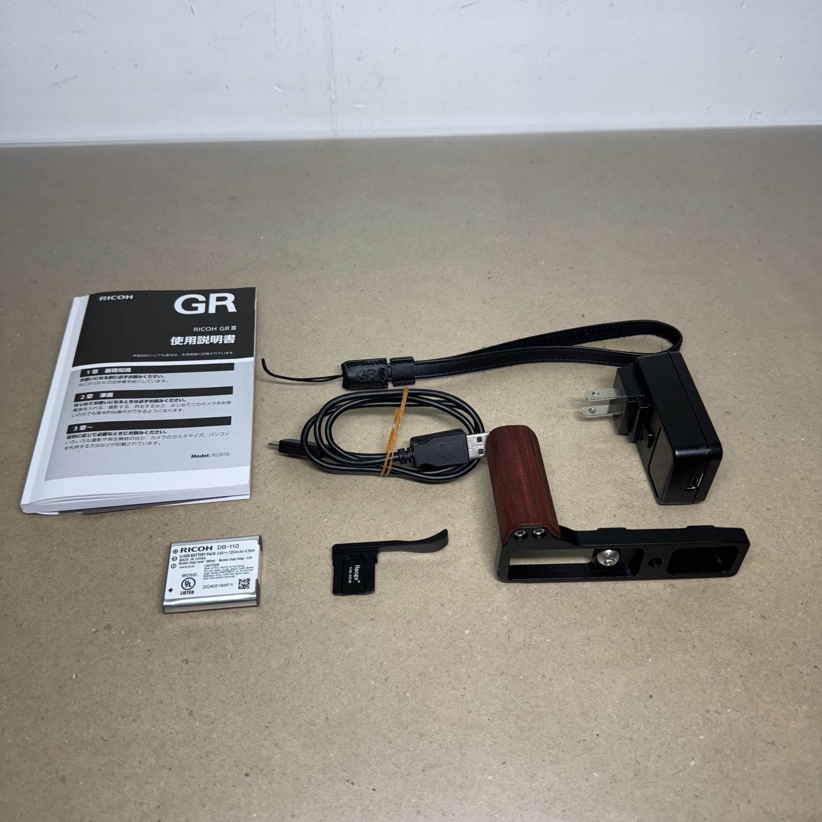美品 リコー RICOH GR III ショット数382枚 おまけ付き C3648 60サイズ 