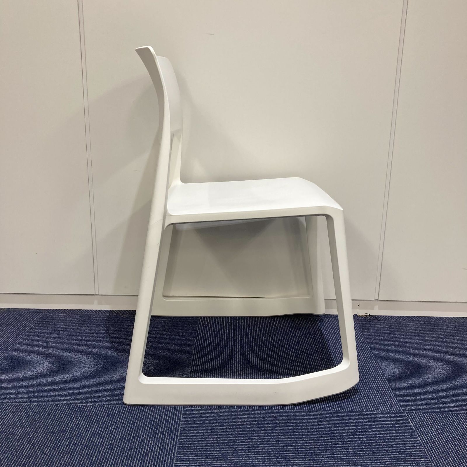 A Tip Ton ティプ トン 440-230-04 vitra ヴィトラ MARWIL-DEMENAGEMENTS_CH