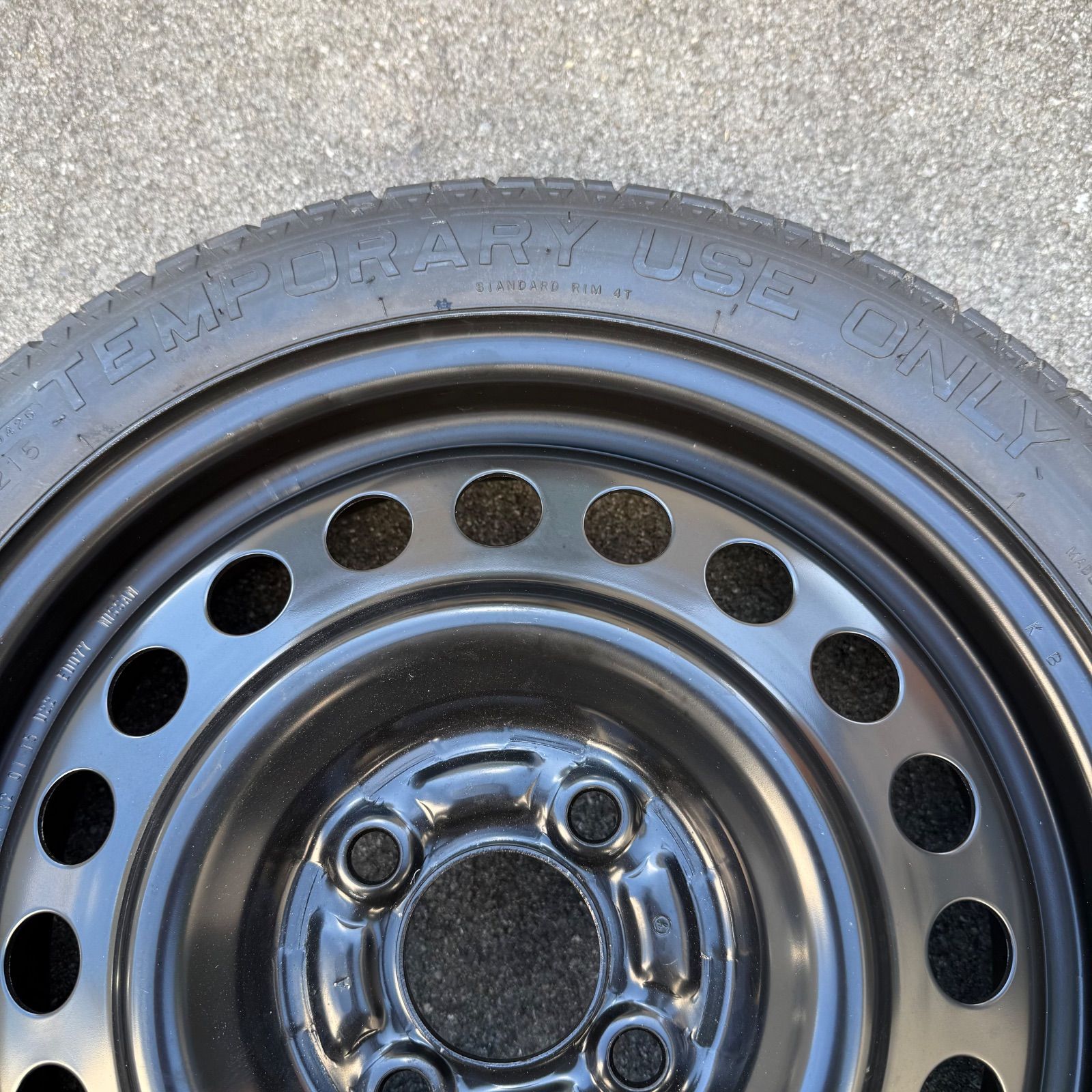 T125/70D17--17インチスペアタイヤ　テンパータイヤ テンポラリー Yahoo!オークション -「t125 70d17」の落札相場・落札価格