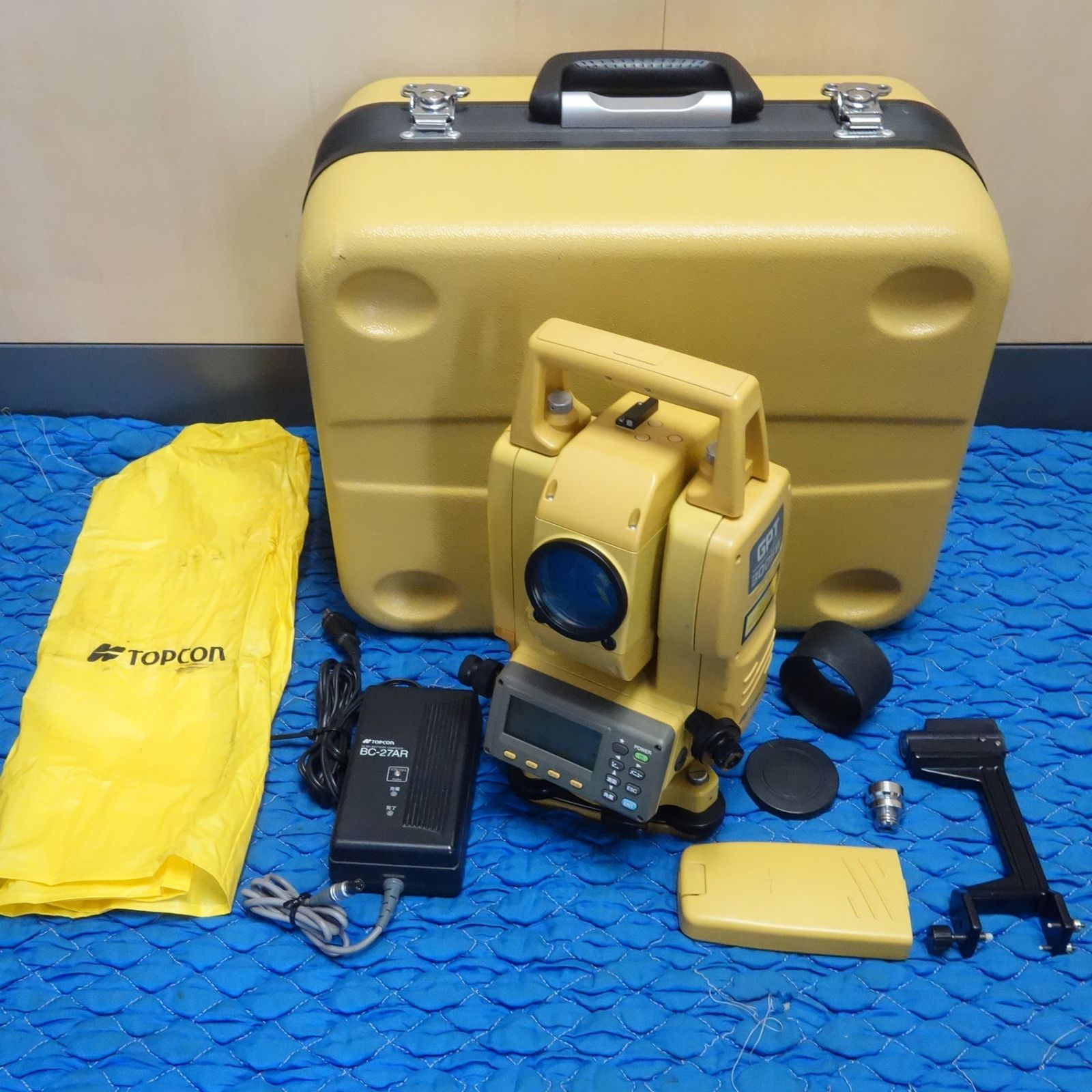 送料無料 トプコン パルス トータル ステーション 測量器 GPT-3005W BT-52QA ケース付き TOPCON 現状品
