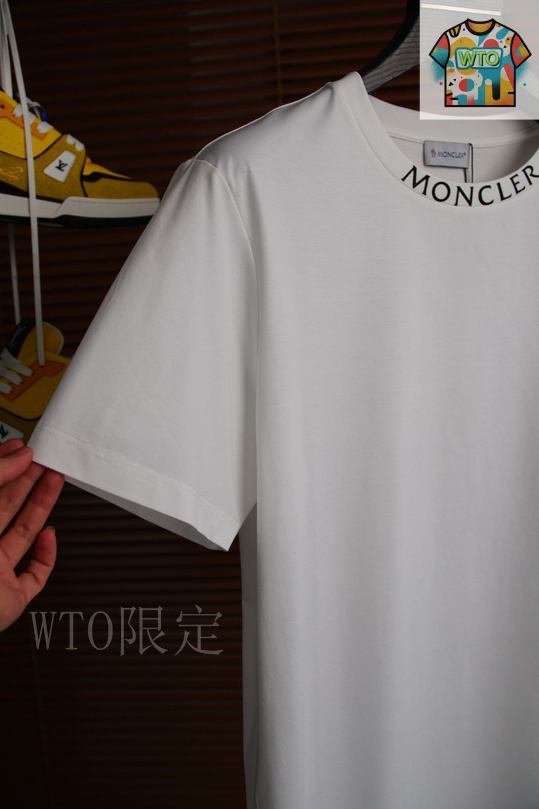 パリ直営店買付!【MONCLER】ポケットデザイン厚手Tシャツ☆２色 今日特価】Moncler モンクレール 2025 春夏メンズ新款円領 T