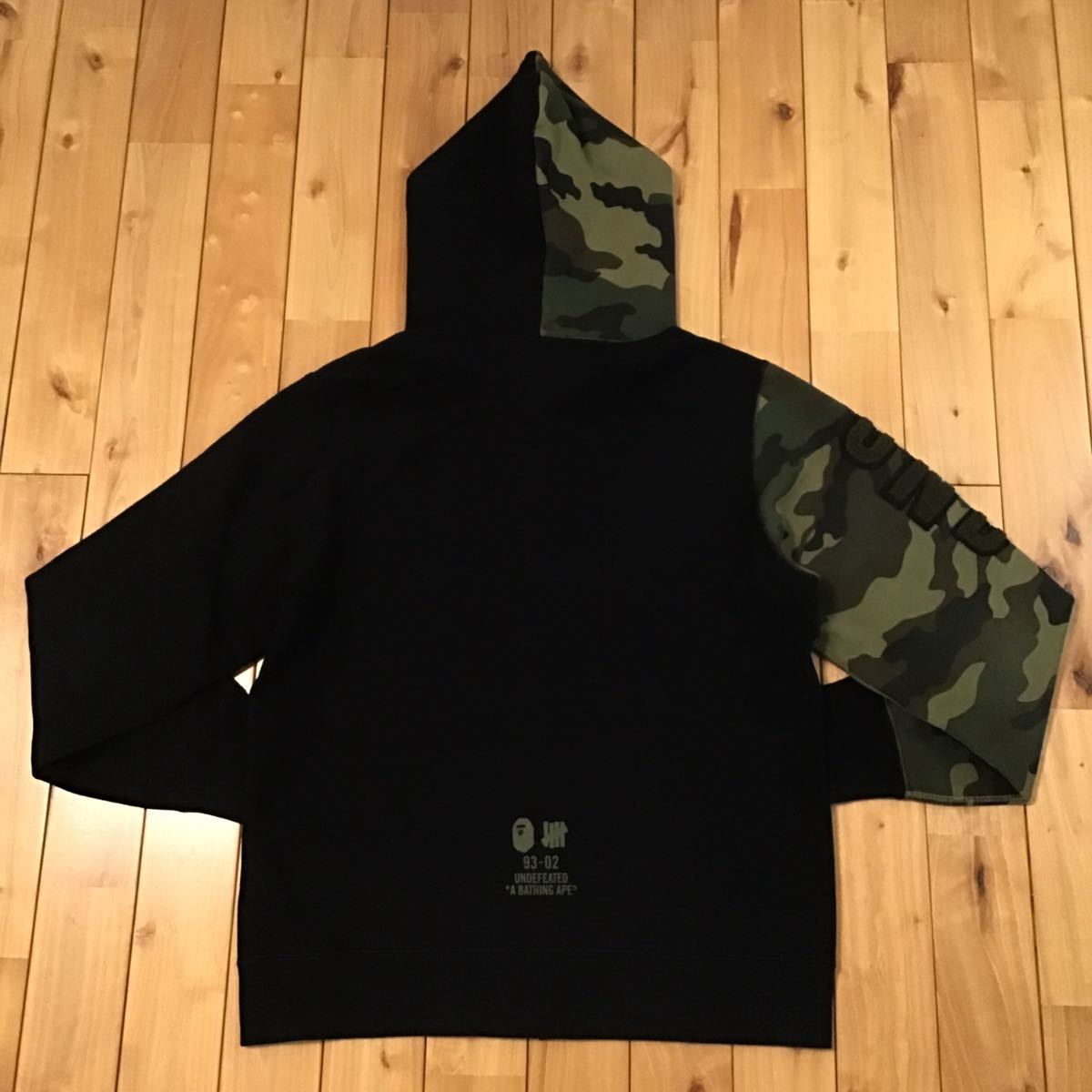 ☆XL☆ Undefeated × BAPE シャーク パーカー shark full zip hoodie a bathing ape エイプ  ベイプ アンディフィーテッド 迷彩 - メルカリ