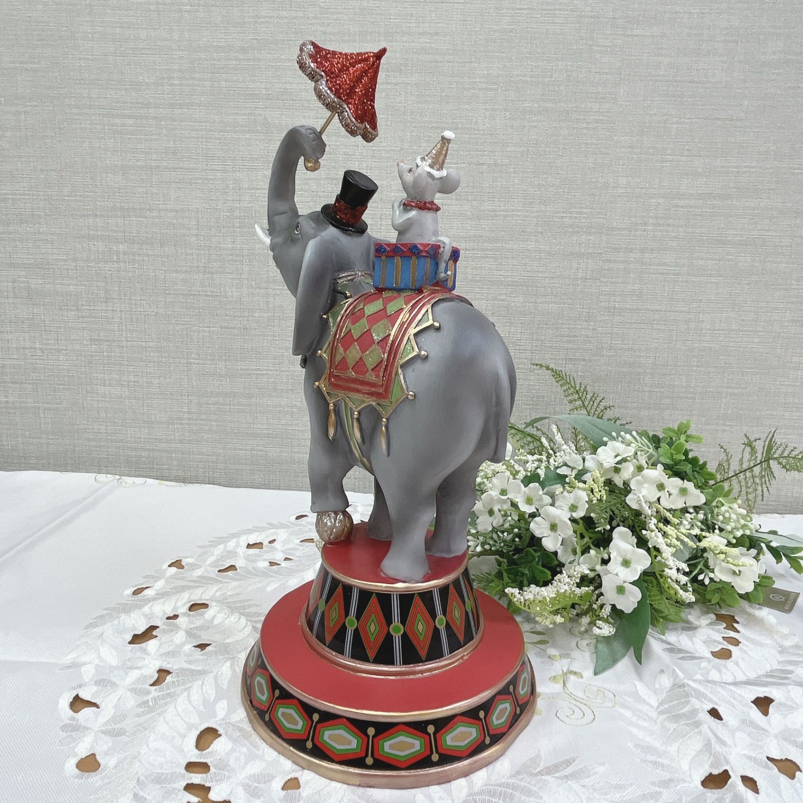 ハルモニアサーカスの置物