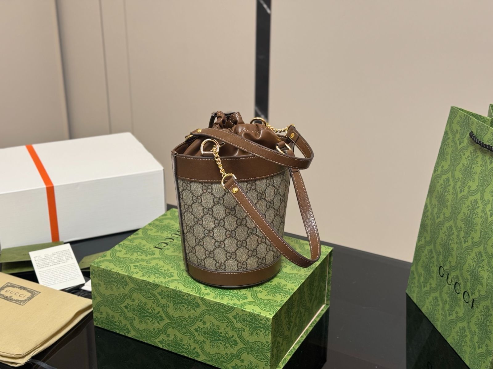 【国内配送】★GUCCI★ 1955 ホースビット レザーバケットバッグ GUCCI グッチ バッグ ホースビット1955スモールバケットバック