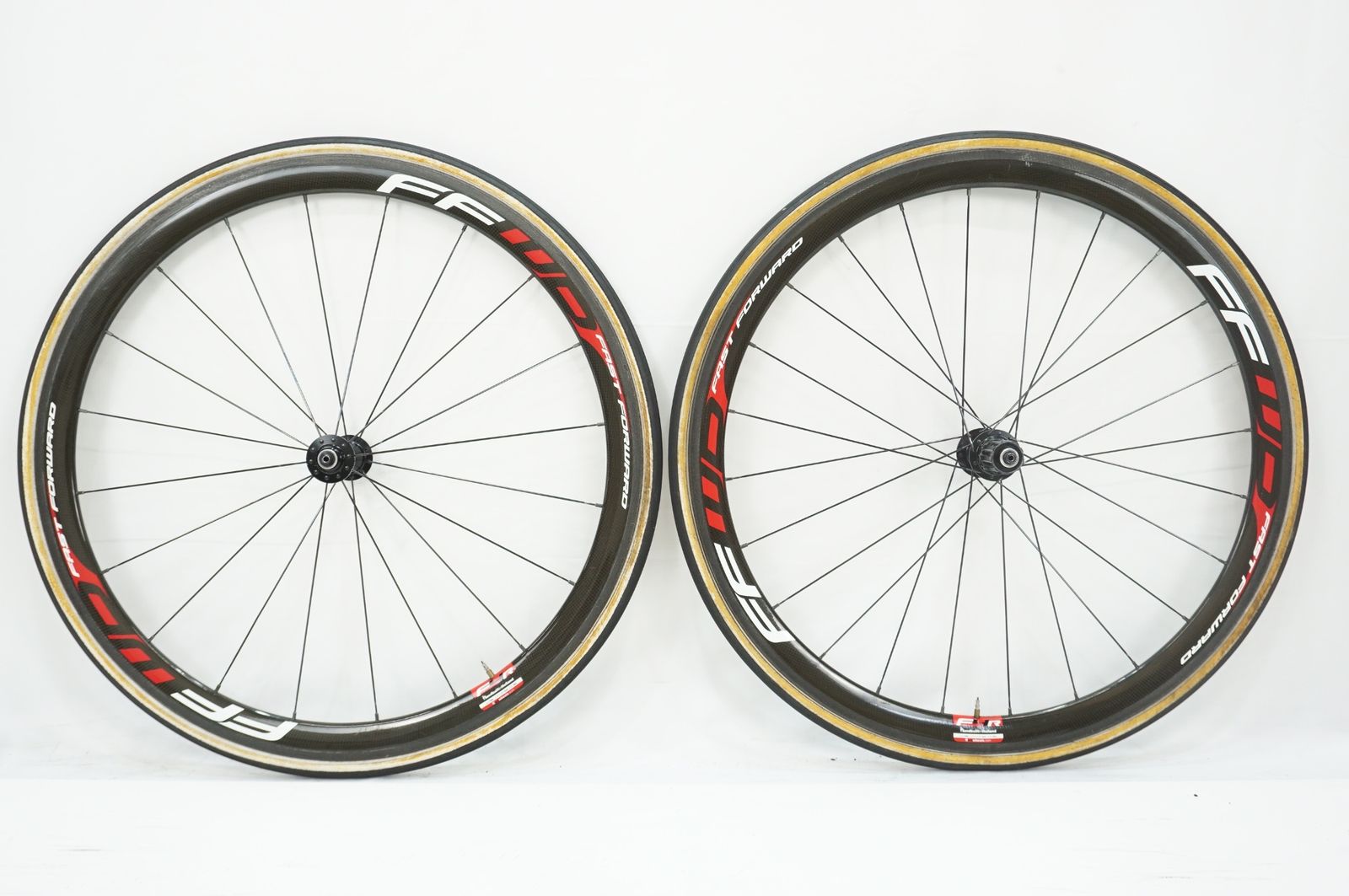 FFWD 「ファストフォワード」 F4R 240s TU シマノ11.12速 ホイール