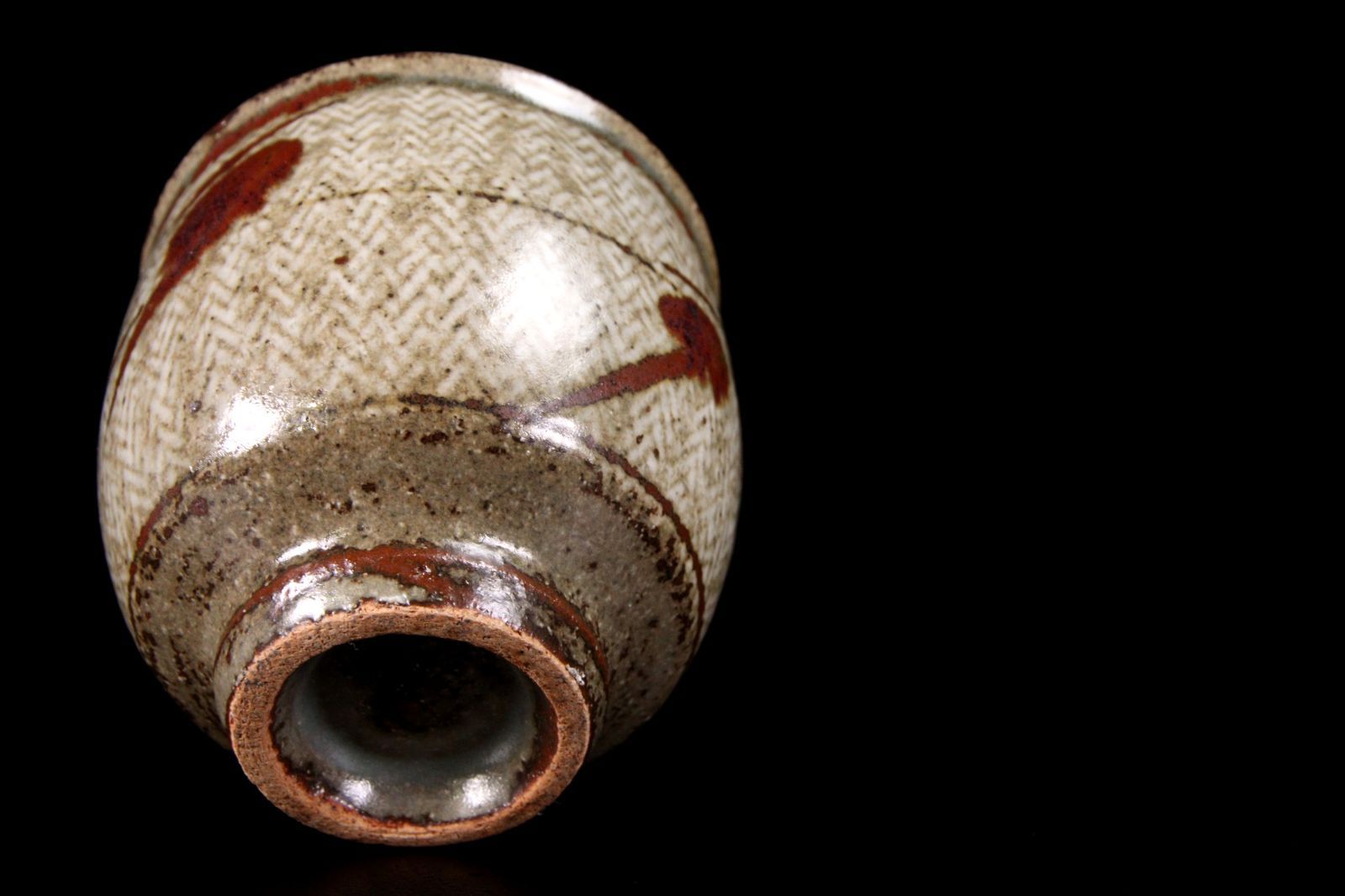 島岡達三　縄文象嵌蓋物　若作　箱無し　人間国宝　骨董品、美術品 人間国宝 島岡 達三 作 『地釉象嵌 縄文壺』 ｜骨董品買取 緑和堂