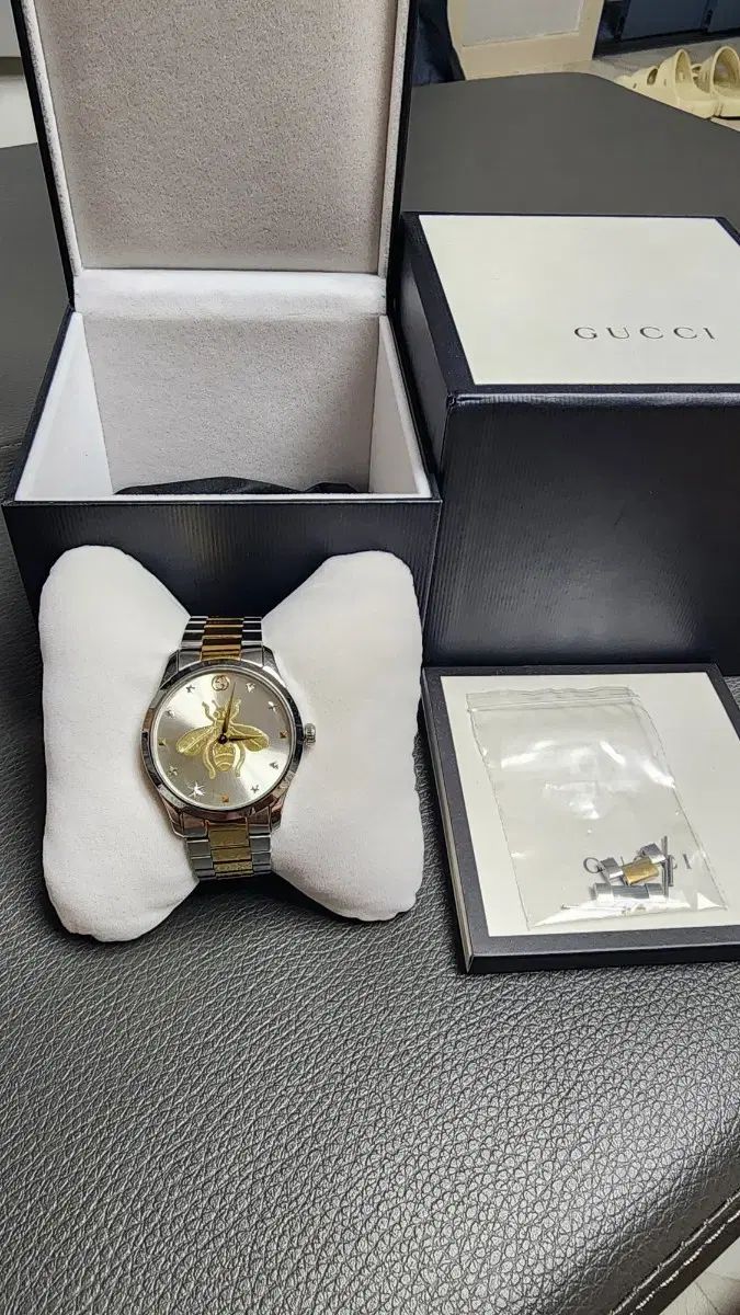 <ネゴ > GUCCI グッチ ミツバチ 金 時計