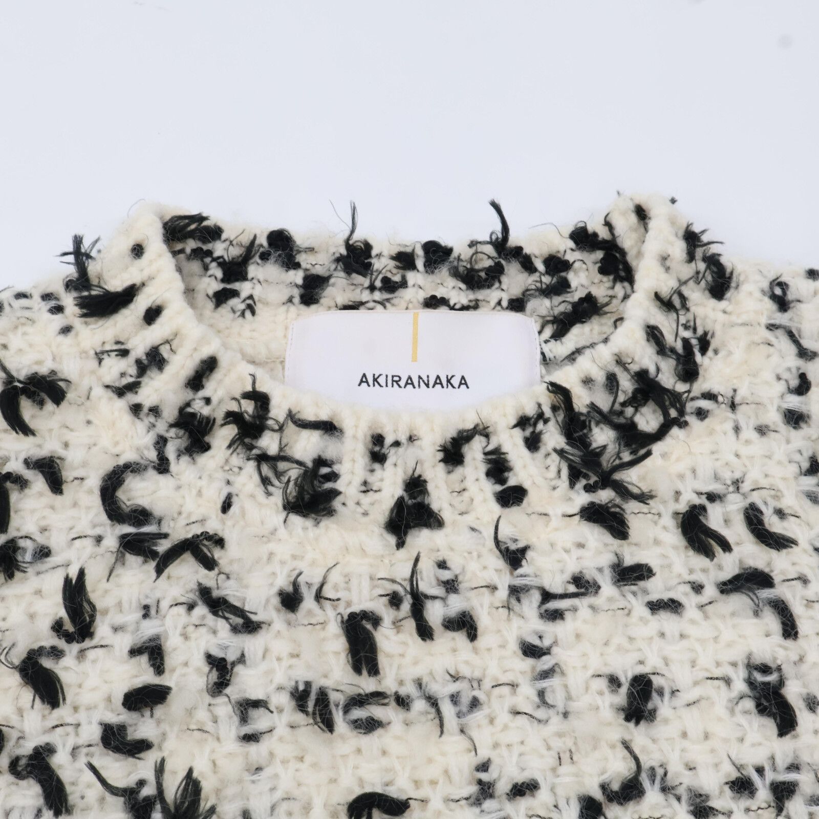 ｵﾌﾎﾜｲﾄ Krista