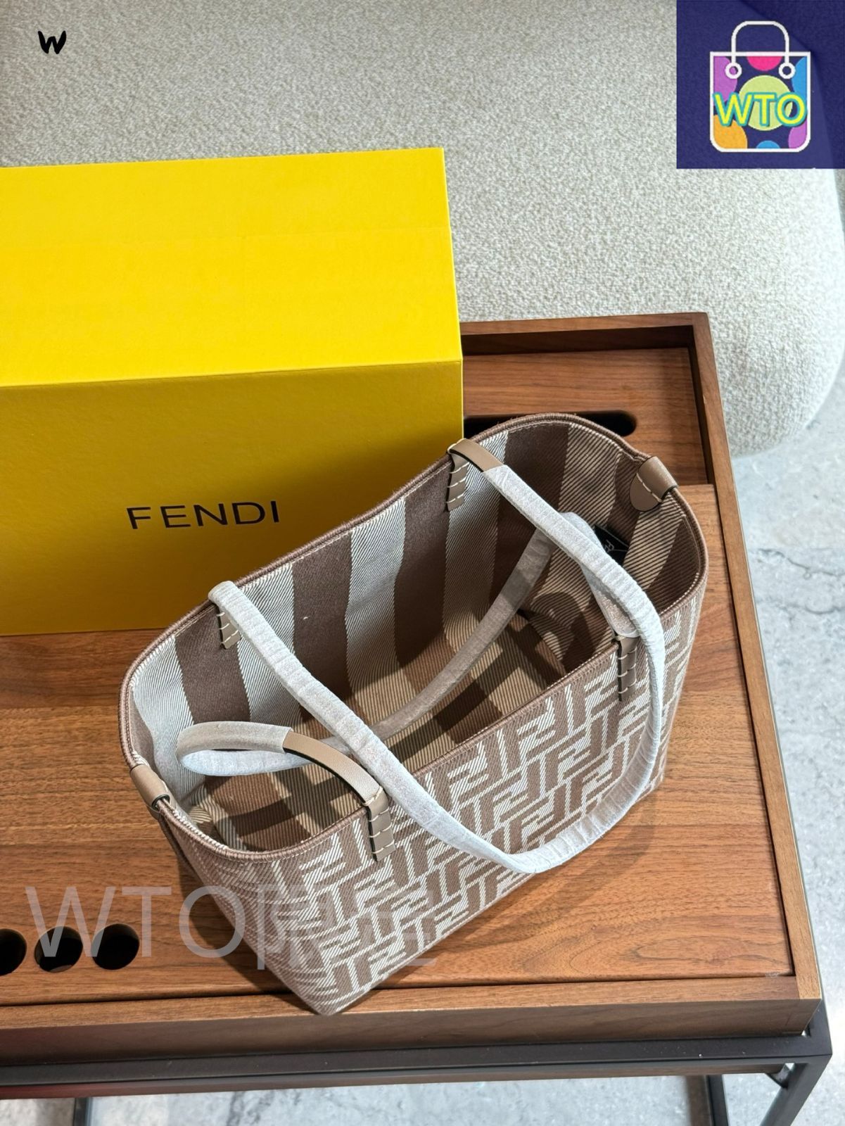 【FENDI/フェンディ】リバーシブルトートバッグ 楽天市場】【8/20限定・最大2万円OFFクーポン配布中】FENDI