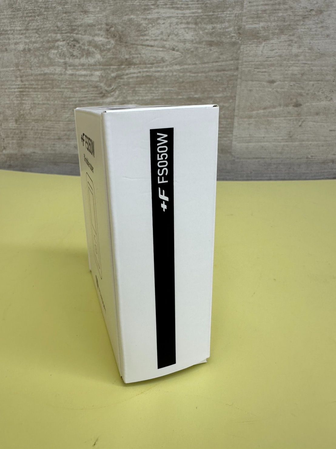 F FS050W 5G mobile router FUJISOFT F FS050W 5G mobile router FUJISOFT