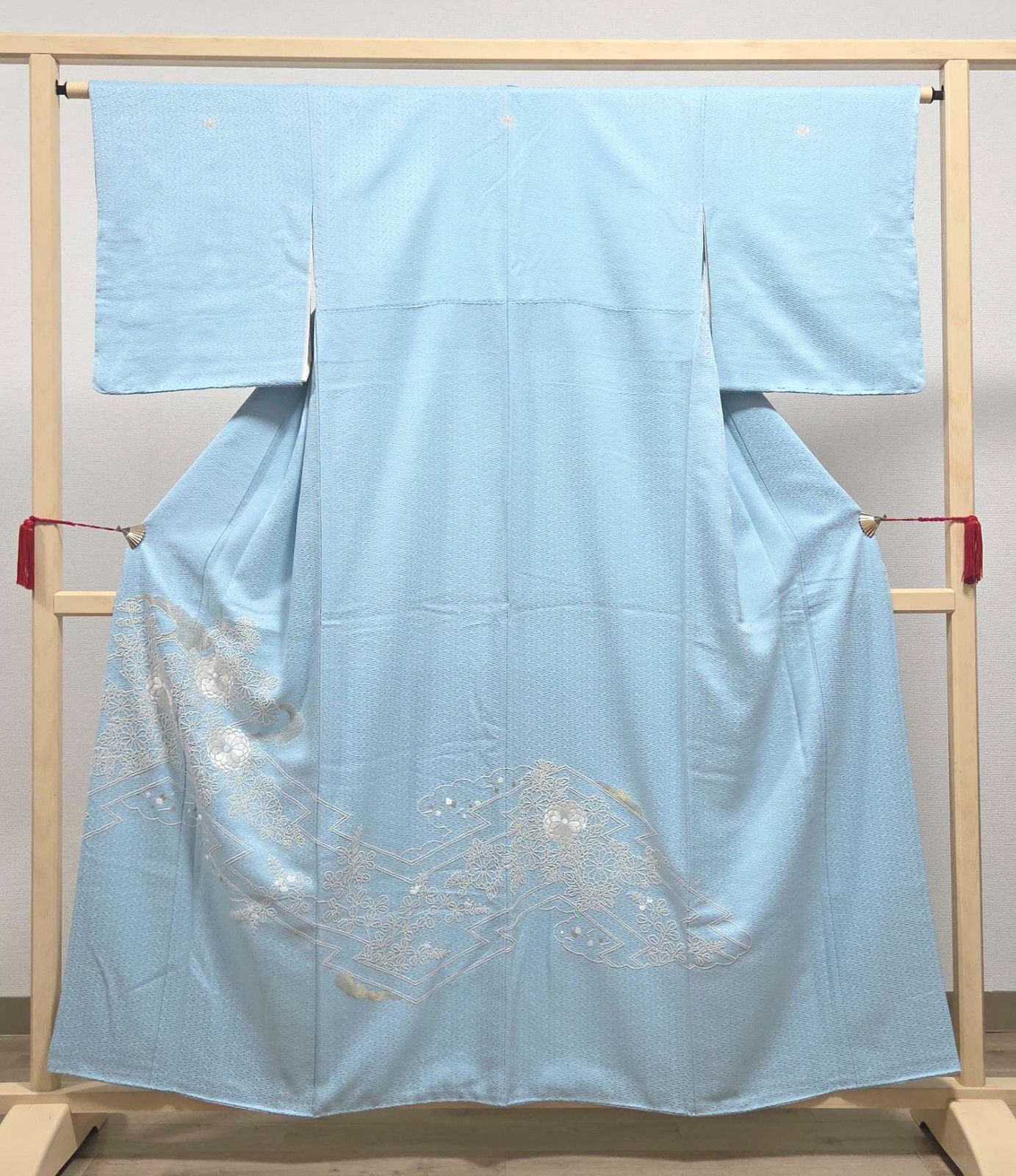 B◆着物くつろぎ 松皮に菊花模様 金糸 刺繍 萩 のりチラシ 松葉 紗綾形 袷 正絹 色留袖 襦袢セット 着物