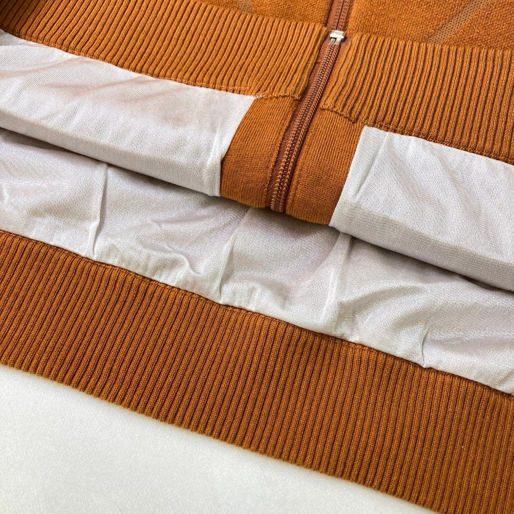 サイズ：XO DESCENTE GOLF デサントゴルフ 2024年モデル 蓄熱 長袖ニットジャケット 総柄 ブラウン