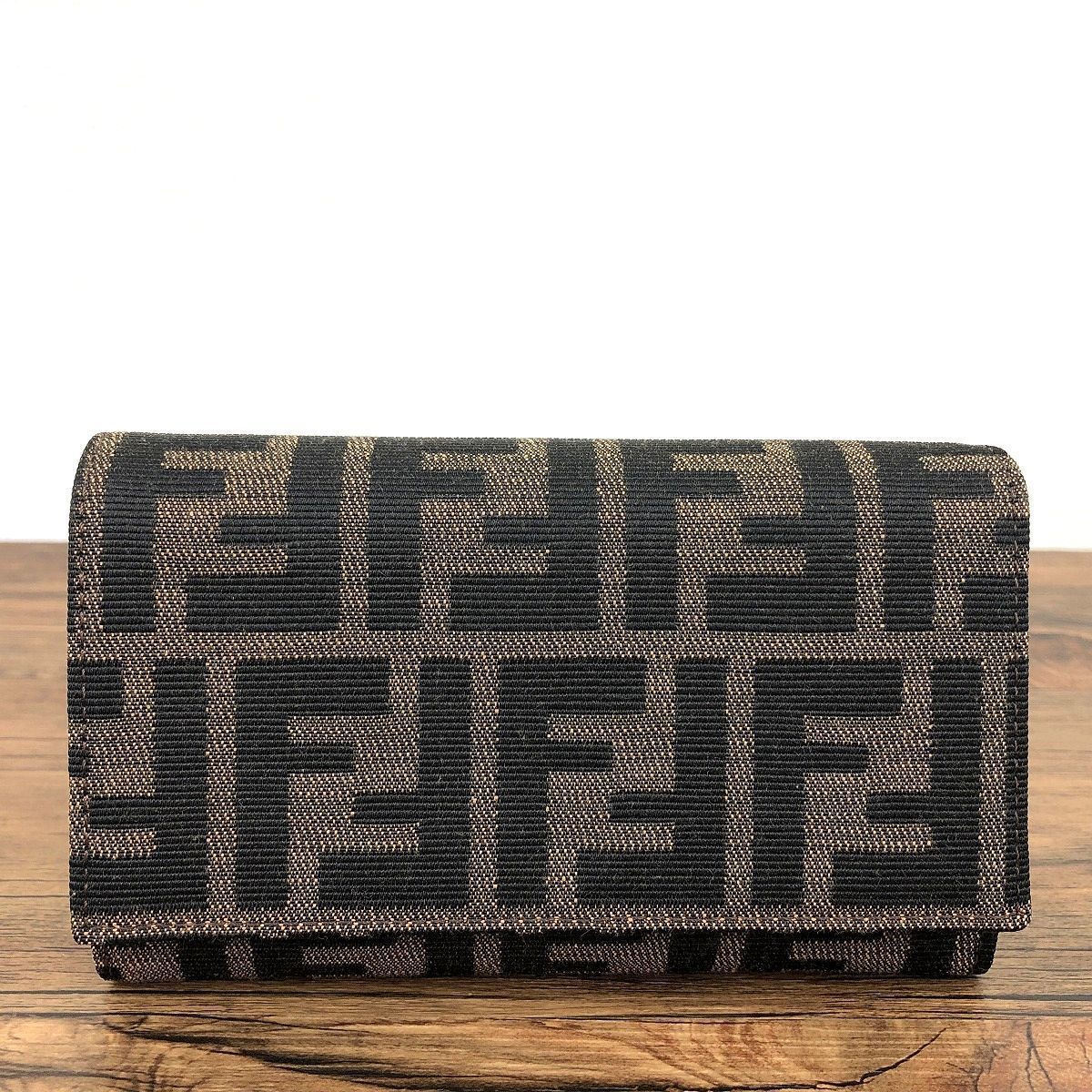 未使用品 FENDI 三つ折り財布 8M0011 ズッカ柄 384-