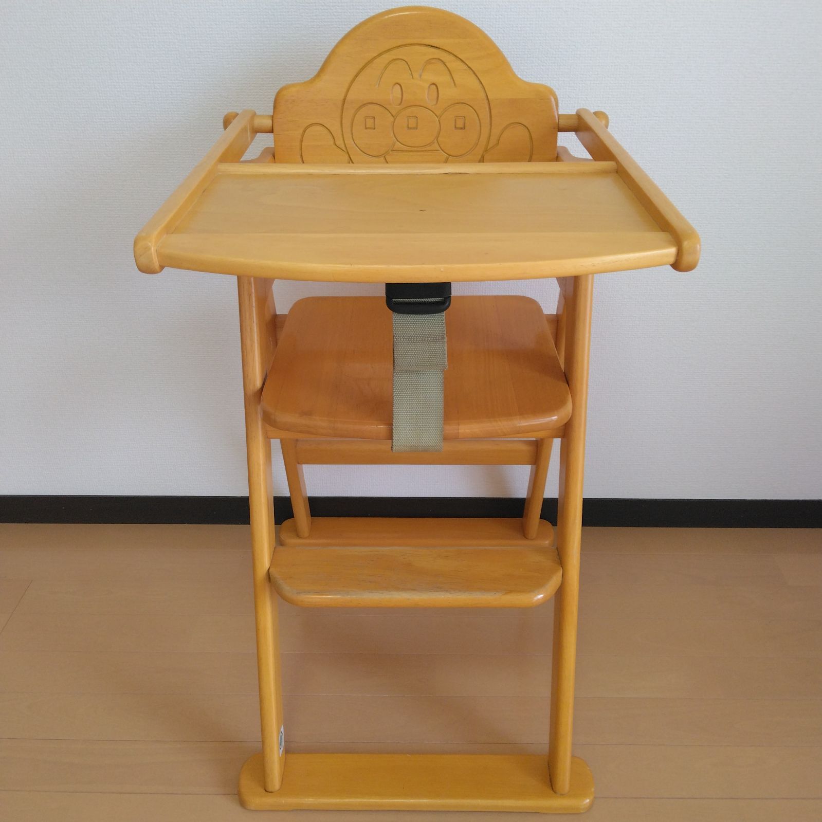 アンパンマン 木製ハイチェア ベビーチェア 椅子 - ベビー家具/寝具 