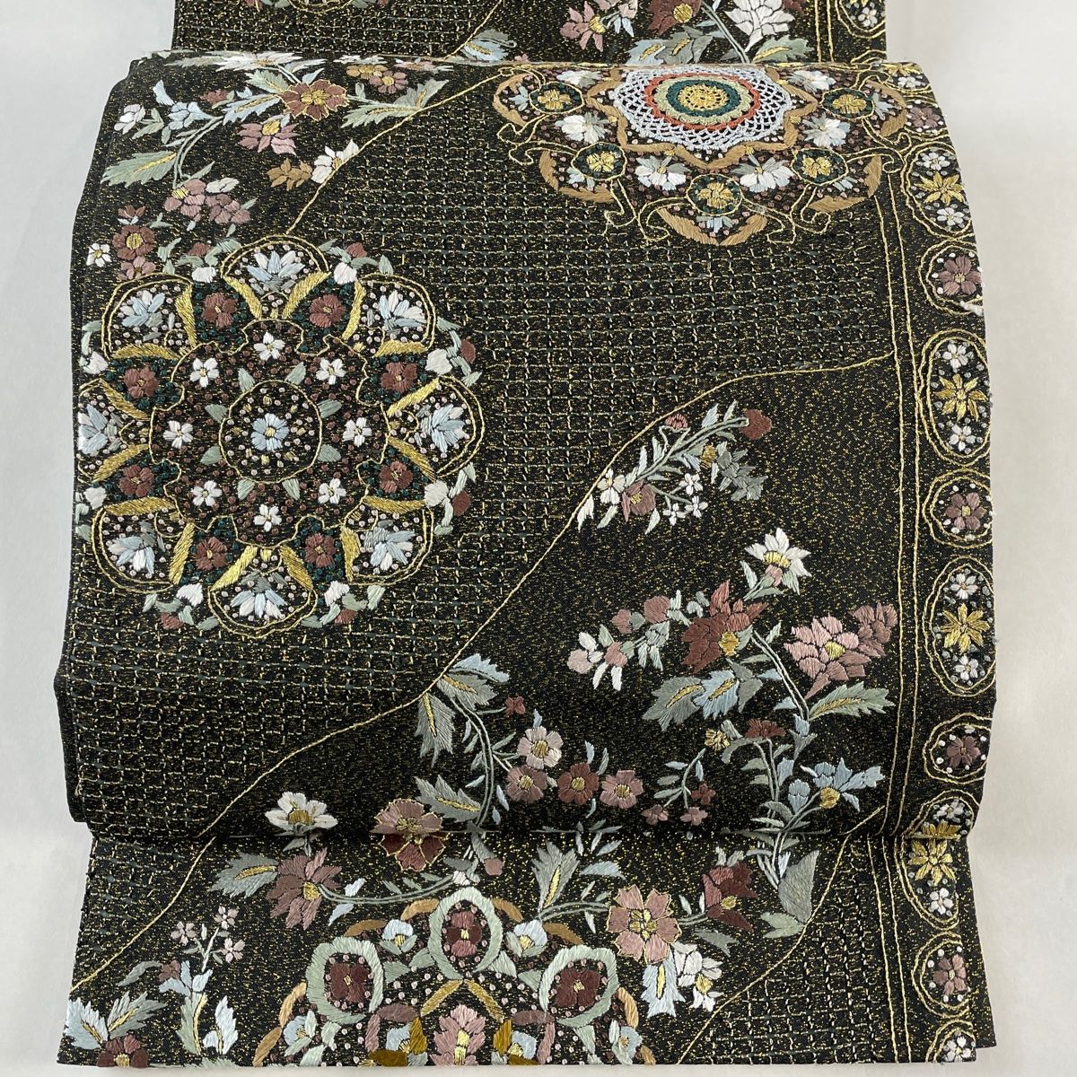袋帯 華文 草花 金糸 刺繍 焦茶色 六通 正絹
