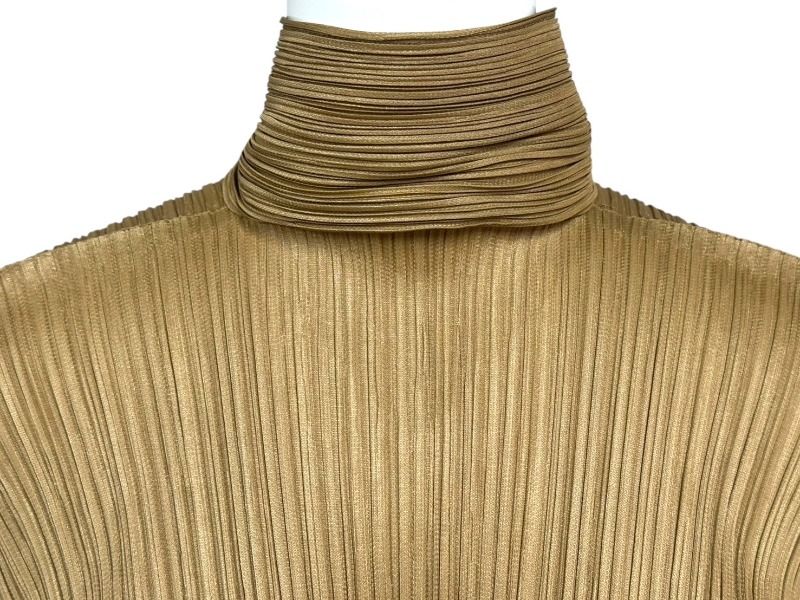 ✨美品✨me ISSEY MIYAKE 変形 カットソー プリーツ ハイネック 極美品 ISSEY MIYAKE イッセイミヤケ プリーツハイネック
