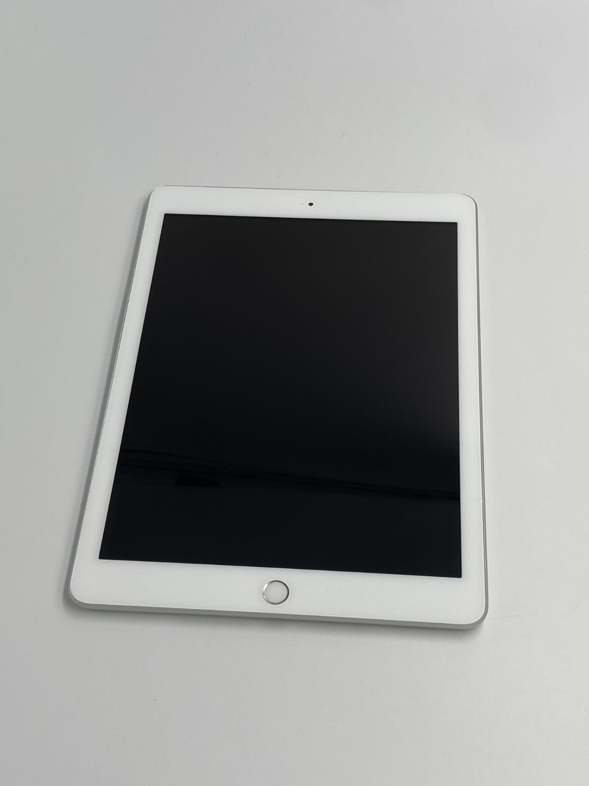 iPad シルバー本体　Wi-Fiモデル　ジャンク品 07974 iPad Pro11inch 2世代 128G シルバー Wi-Fiモデル