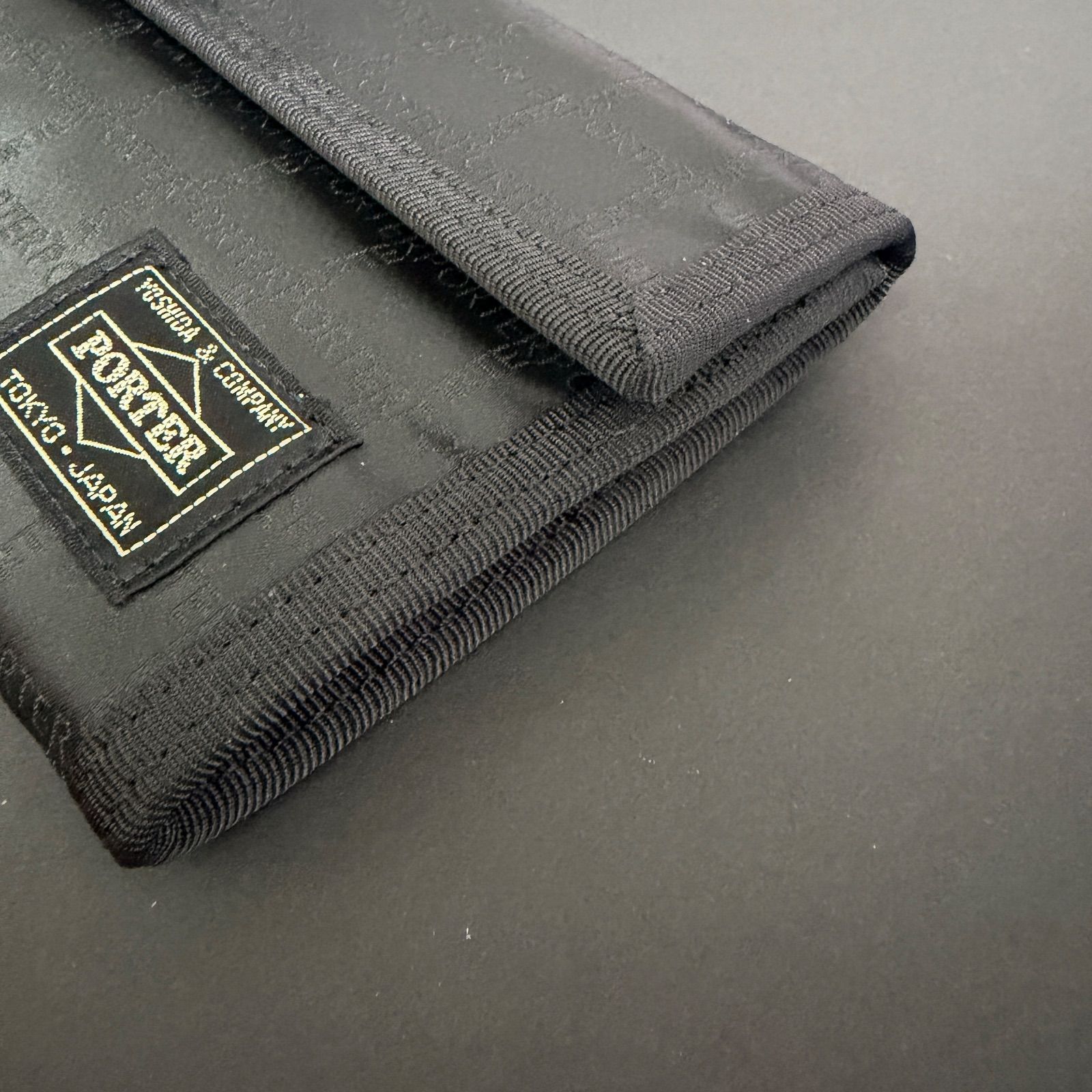 モノグラム 総柄