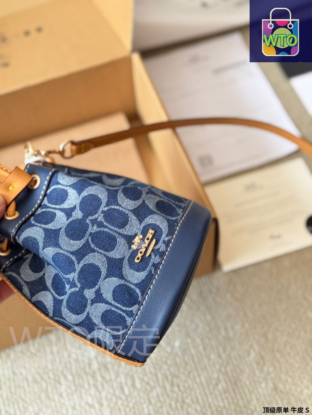 COACH デンプシー ミニバケットバッグ ? 14×16.5×9cm [本日特価