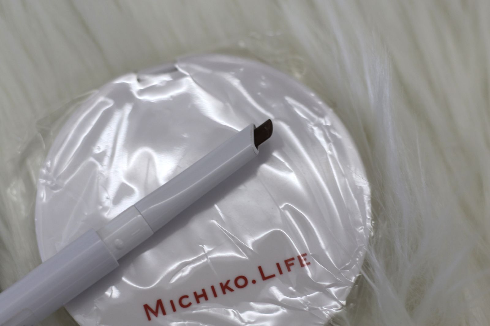 MICHIKO.LIFEエッセンスブロウペンシルナチュラルブラウン約9割程残っています×1箱 リフィル ナチュラルブラウン×2箱 ナチュラルグレー×1箱 メイクコントロールライナーブラック×1箱 セット CALAISNAUTIC_FR