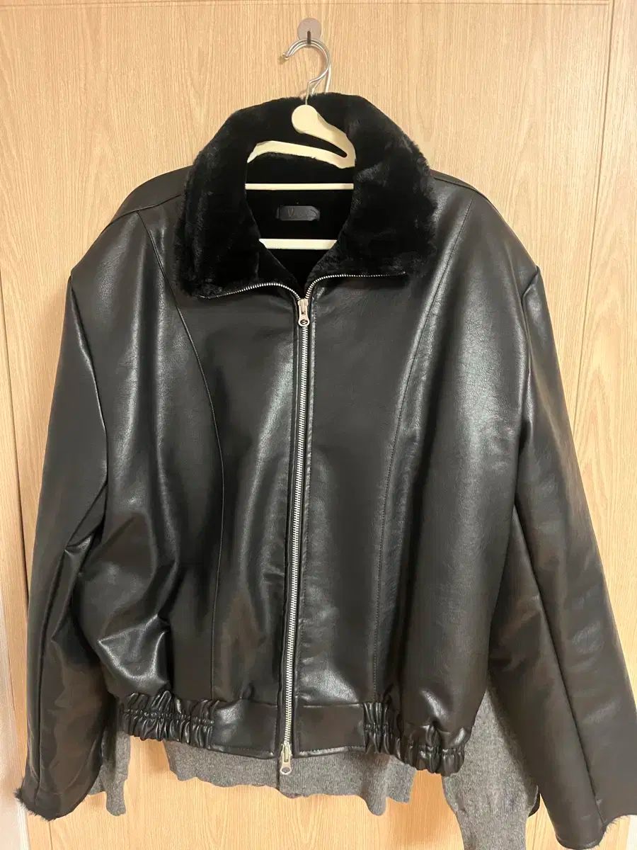 ムートン 出品 専用出品gimo's イタリア製 40万以上 50 XL位 ムートン